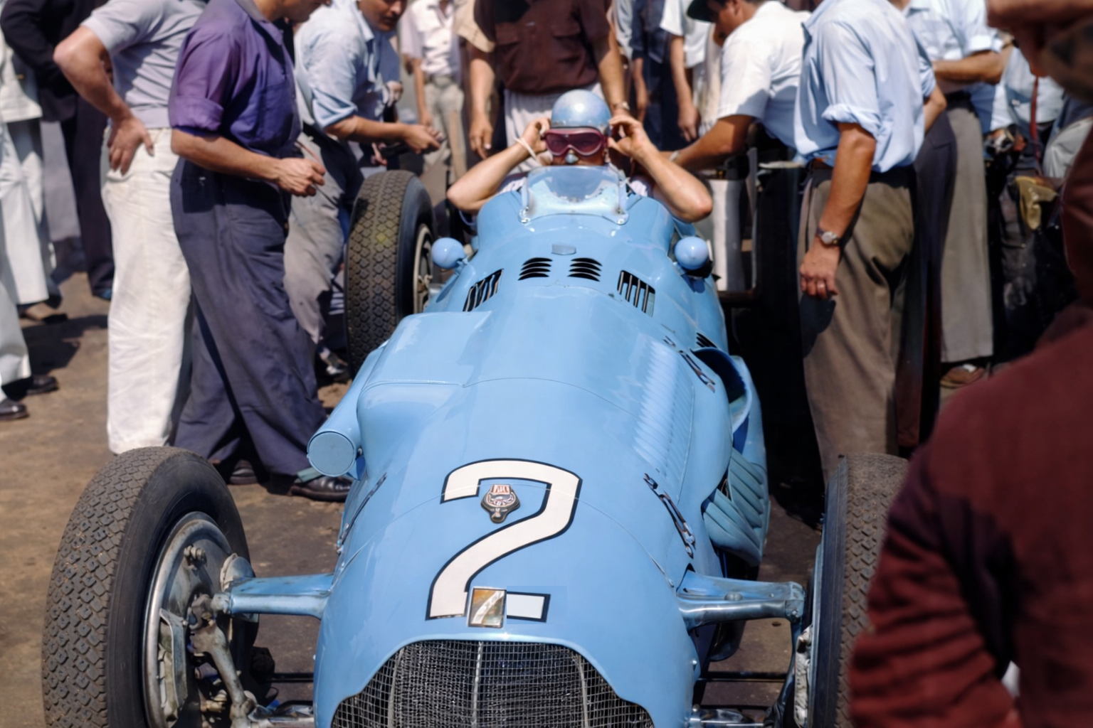 Talbot-Lago racing cars lined up on the starting grid